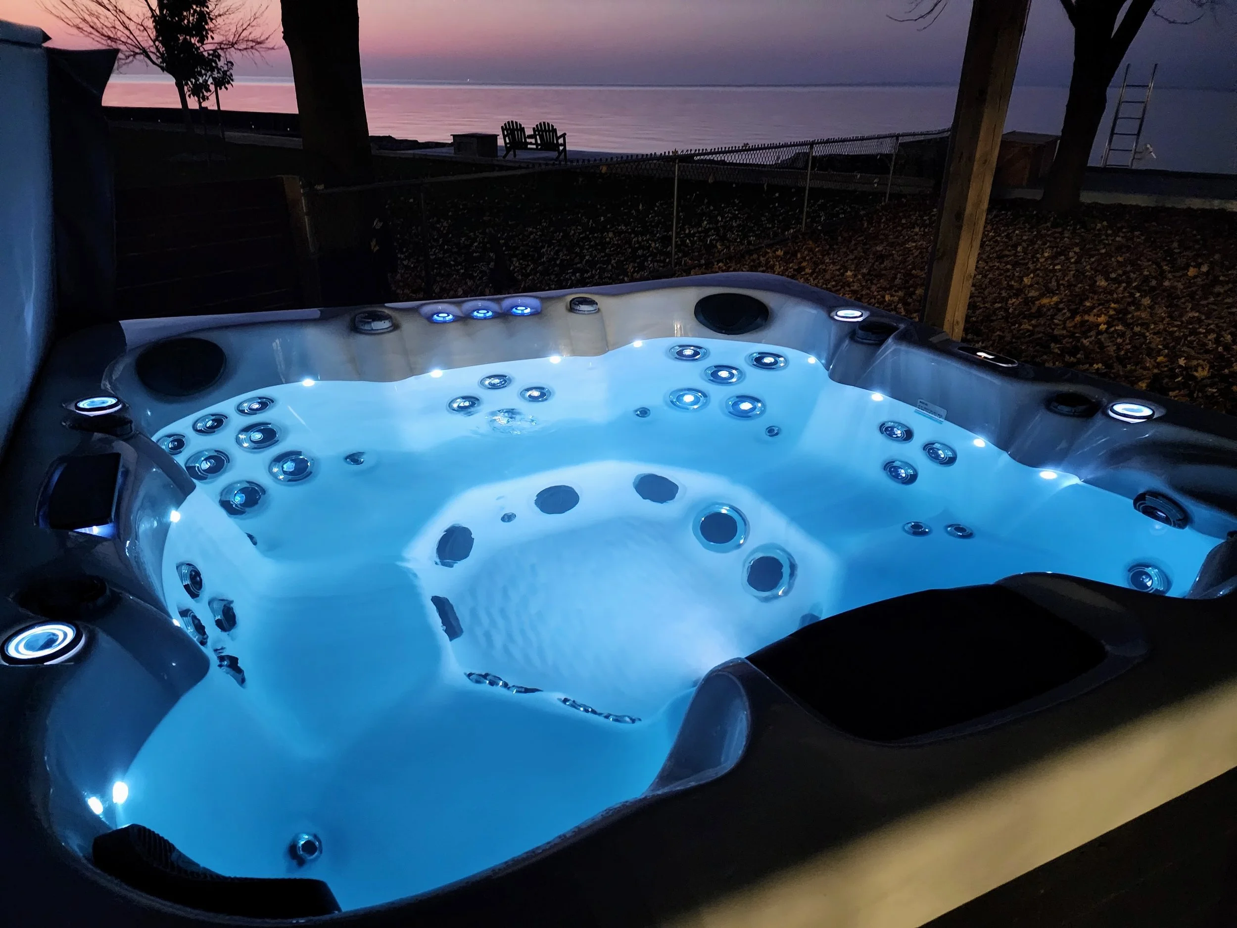 Dominion Spas L869 Hot Tub — Frontenac Pools